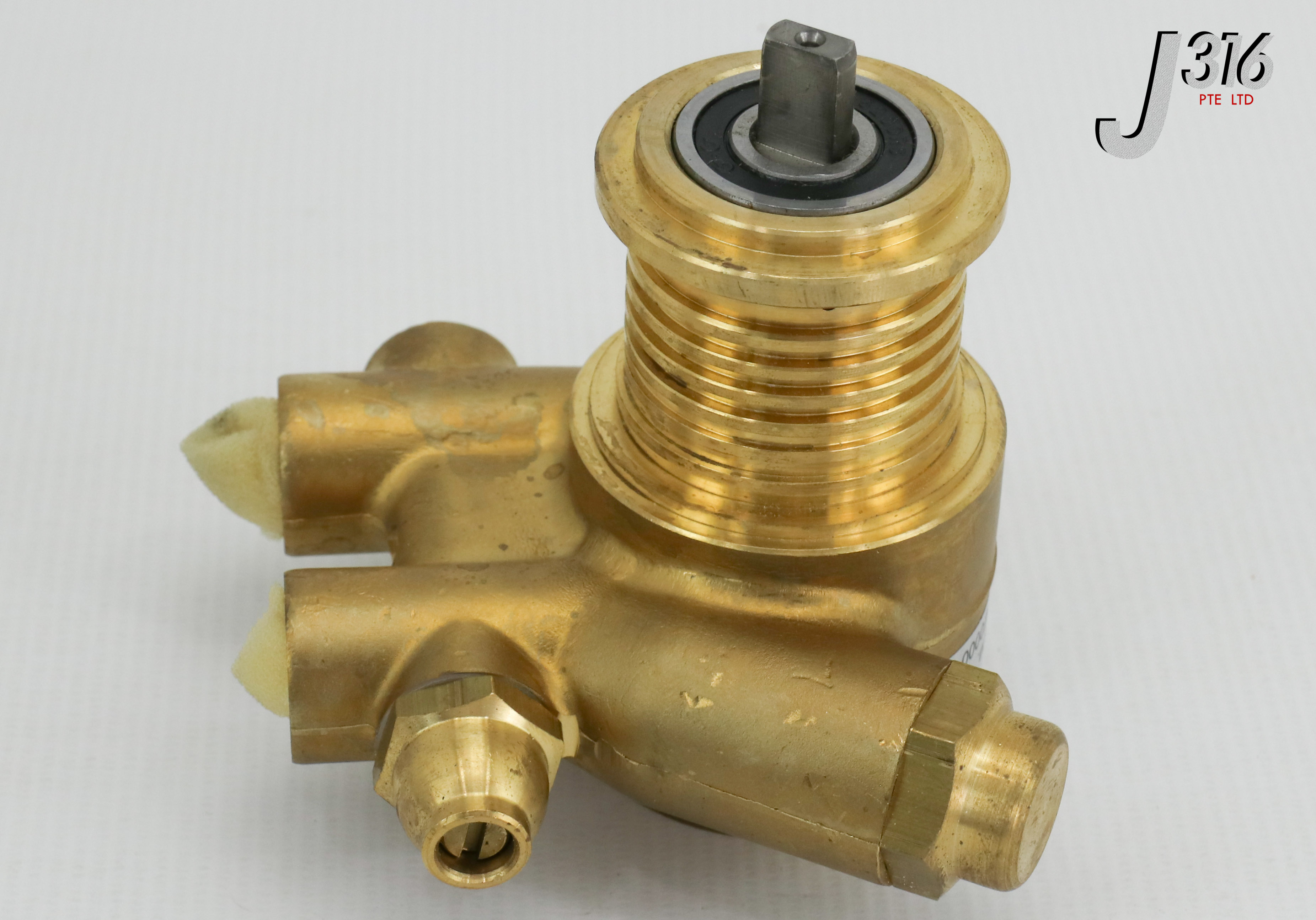 売却済 24446 FLUID-O-TECH BRASS ROTARY VANE PUMP, PO301XE (NEW